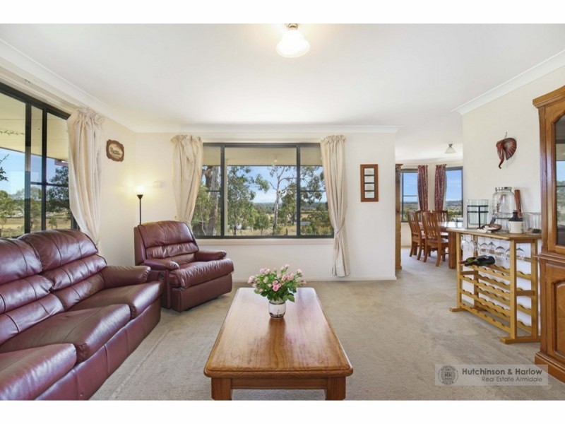 2 Durham Road, Armidale NSW 2350