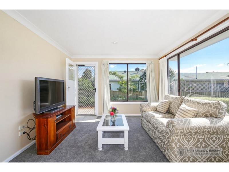 1 Monkton Avenue, Armidale NSW 2350