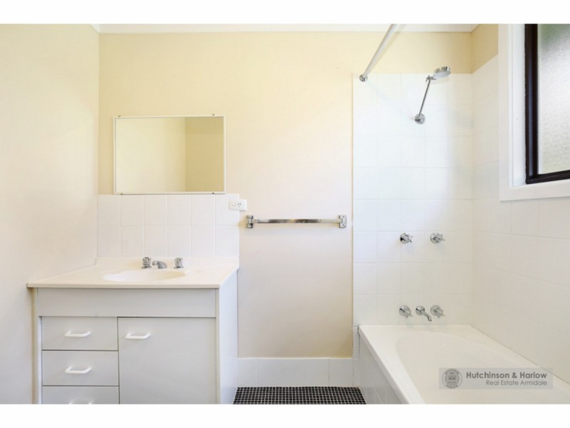 1 Monkton Avenue, Armidale NSW 2350