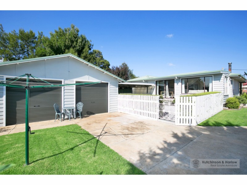 1 Monkton Avenue, Armidale NSW 2350