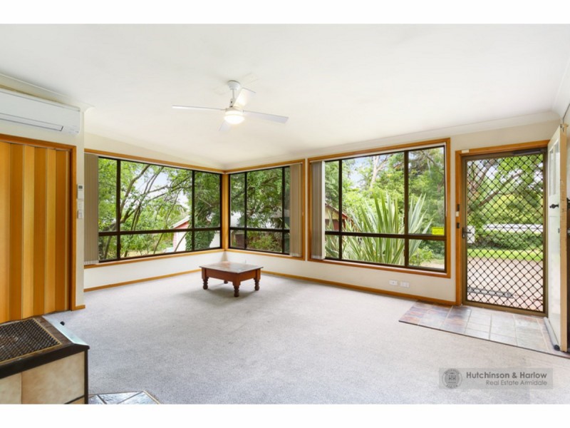 147 Barney Street, Armidale NSW 2350 Hutchinson & Harlow Real Estate