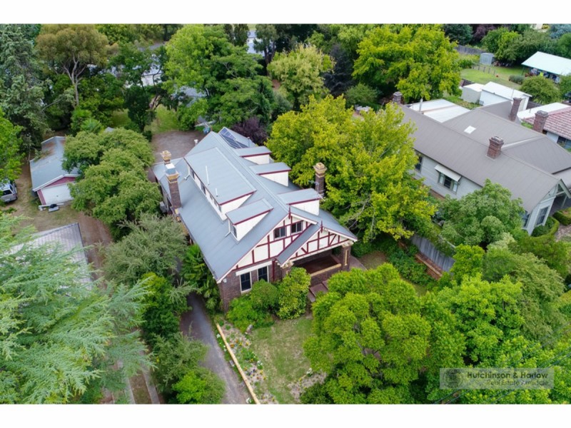 147 Barney Street, Armidale NSW 2350 Hutchinson & Harlow Real Estate