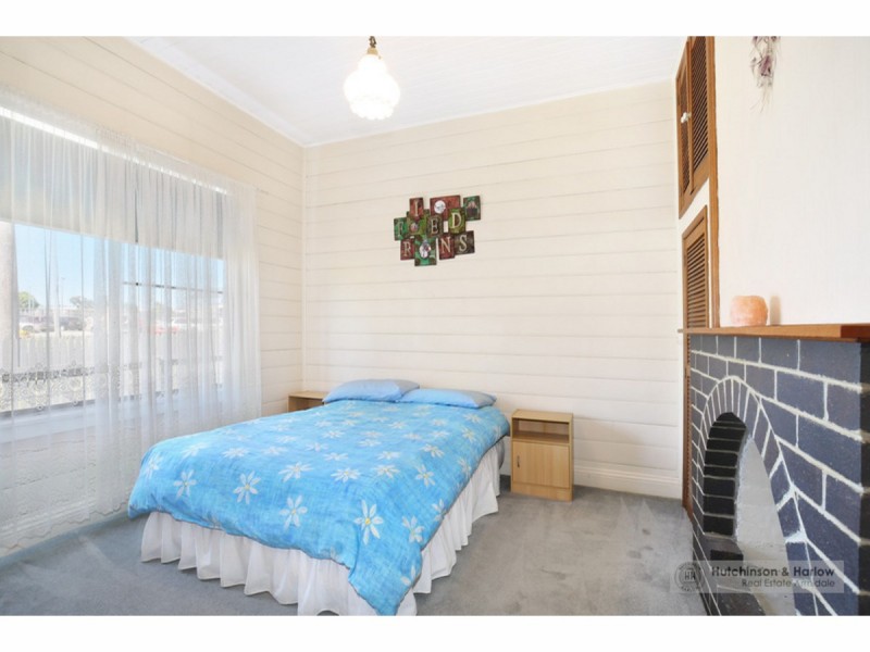 207 Barney Street, Armidale NSW 2350