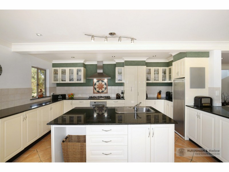 19 Lentara Road, Armidale NSW 2350