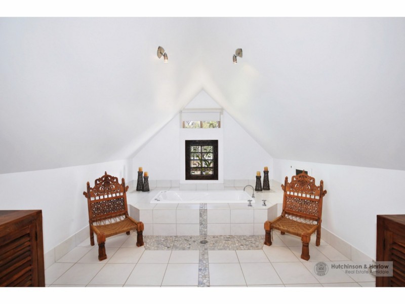 19 Lentara Road, Armidale NSW 2350