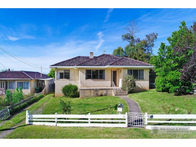 16 Wilson Avenue, Armidale NSW 2350