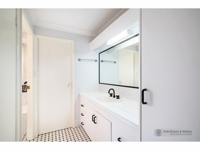 4 Evangelene Crescent, Armidale NSW 2350
