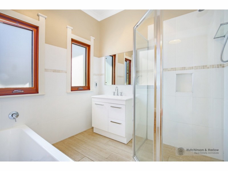 6 Reginald Avenue, Armidale NSW 2350