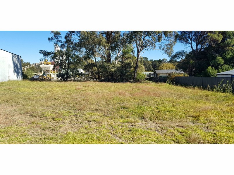 2 Southern Cross Drive, Armidale NSW 2350