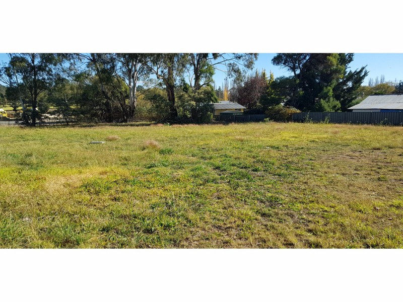 2 Southern Cross Drive, Armidale NSW 2350