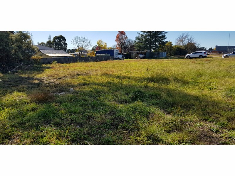 2 Southern Cross Drive, Armidale NSW 2350