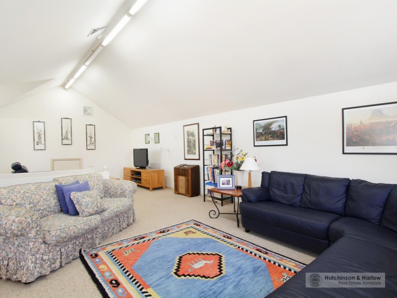 23 Laurence Avenue, Armidale NSW 2350