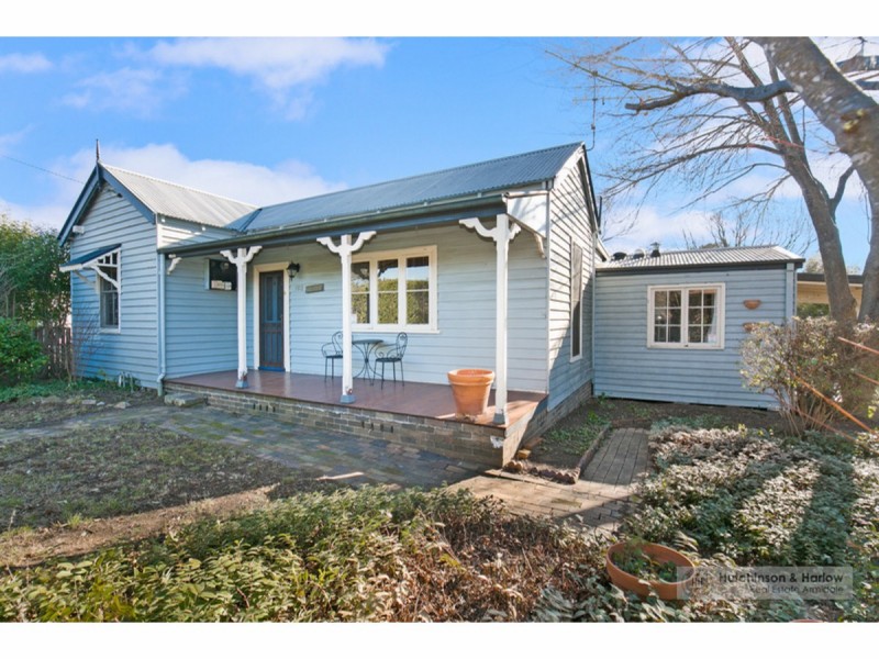 193 Mann Street, Armidale NSW 2350