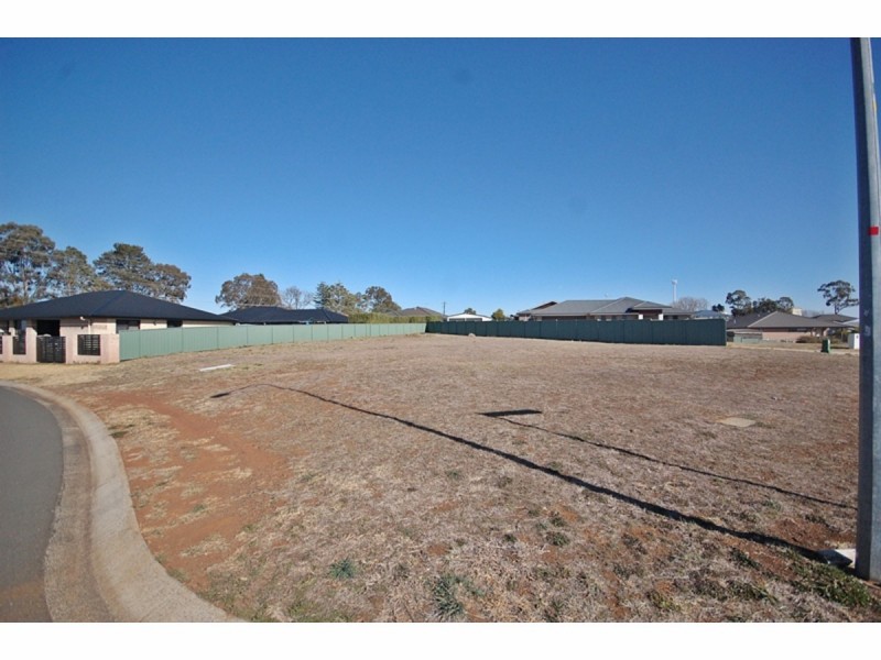 32 Netherton Park Avenue, Armidale NSW 2350