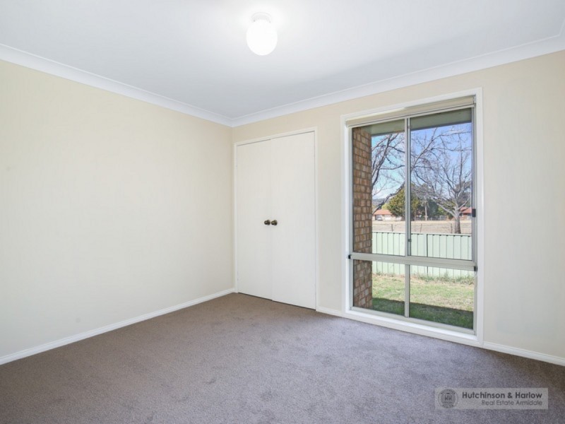 8 Fiona Place, Armidale NSW 2350
