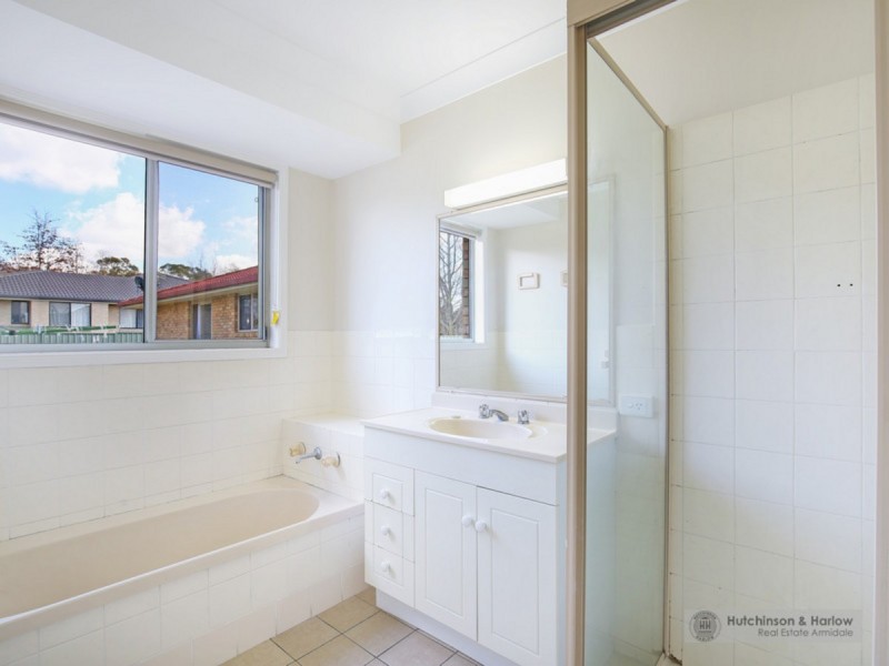 8 Fiona Place, Armidale NSW 2350