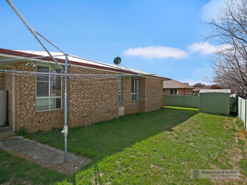 8 Fiona Place, Armidale NSW 2350