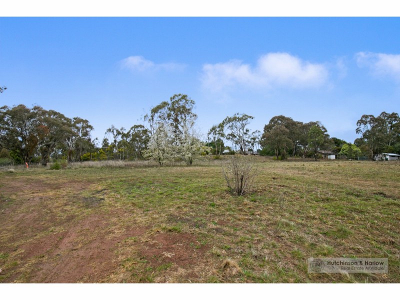 26 Hillview Road, Armidale NSW 2350