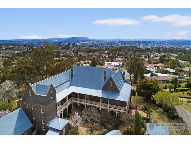 2/20 The Boulevarde, Armidale NSW 2350