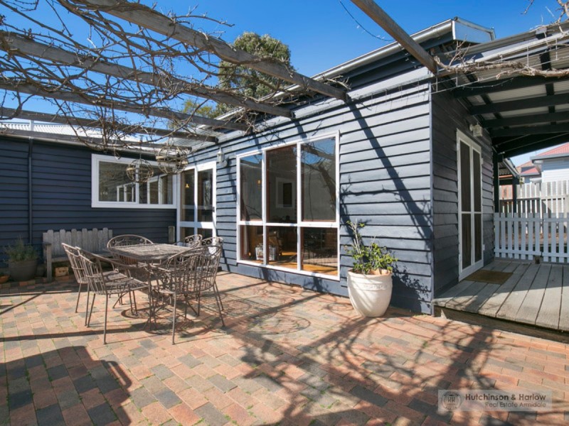 24 Dangar Street, Armidale NSW 2350