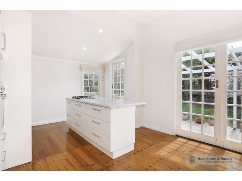 6 Taylor Street, Armidale NSW 2350