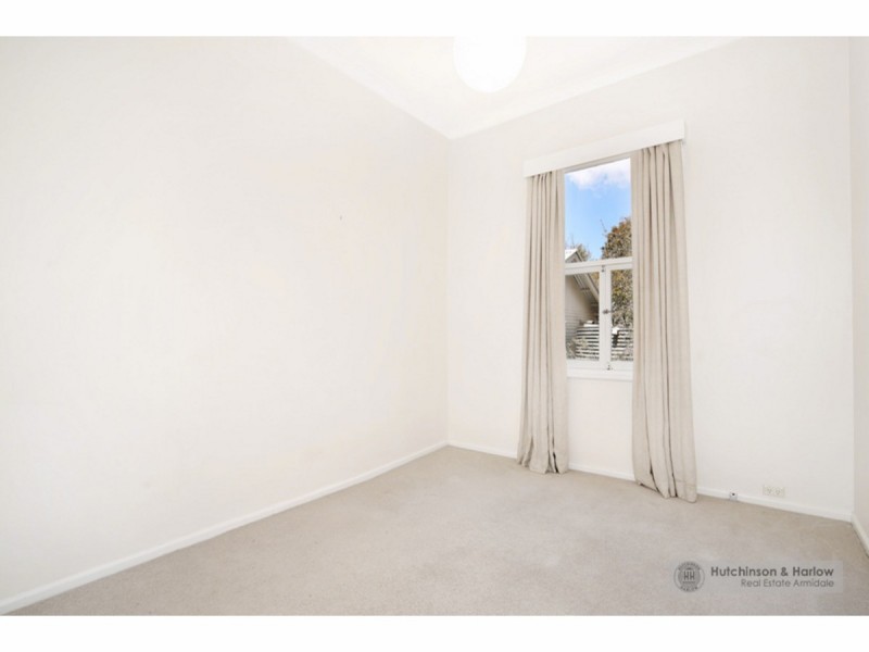 6 Taylor Street, Armidale NSW 2350