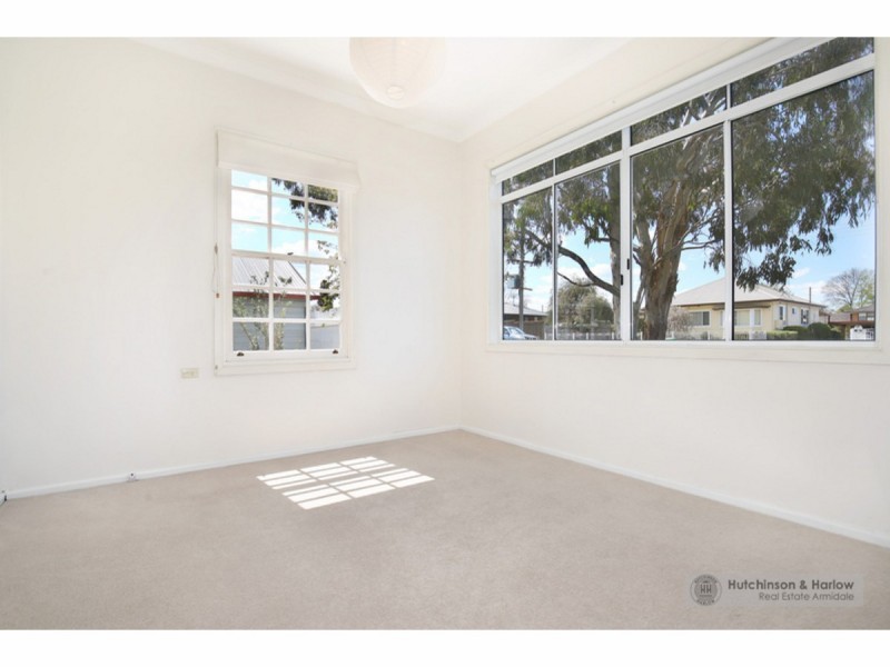 6 Taylor Street, Armidale NSW 2350