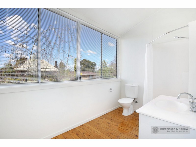 6 Taylor Street, Armidale NSW 2350