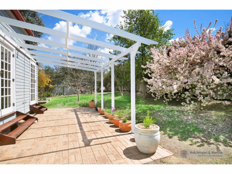 6 Taylor Street, Armidale NSW 2350