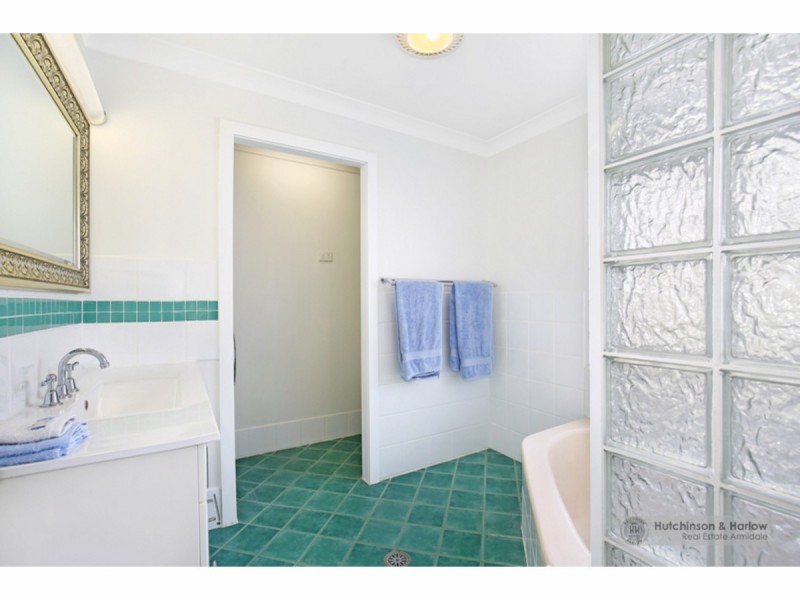 4 Finlayson Close, Armidale NSW 2350