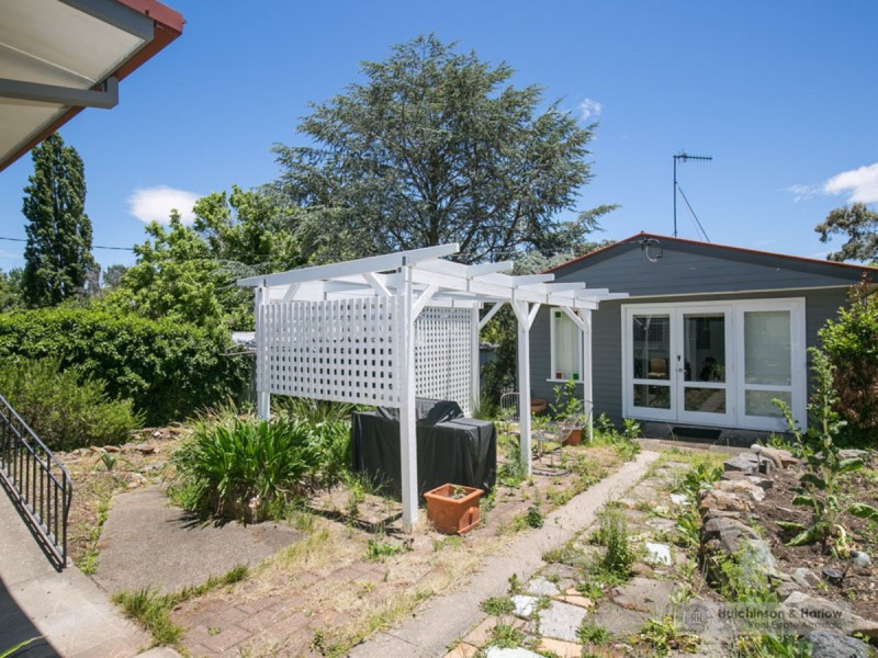 6 Millie Street, Armidale NSW 2350