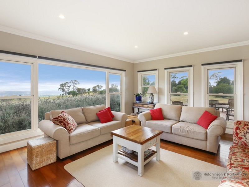 109 Lynland Drive, Armidale NSW 2350