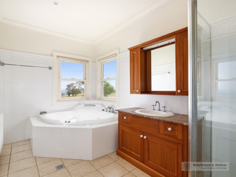 109 Lynland Drive, Armidale NSW 2350