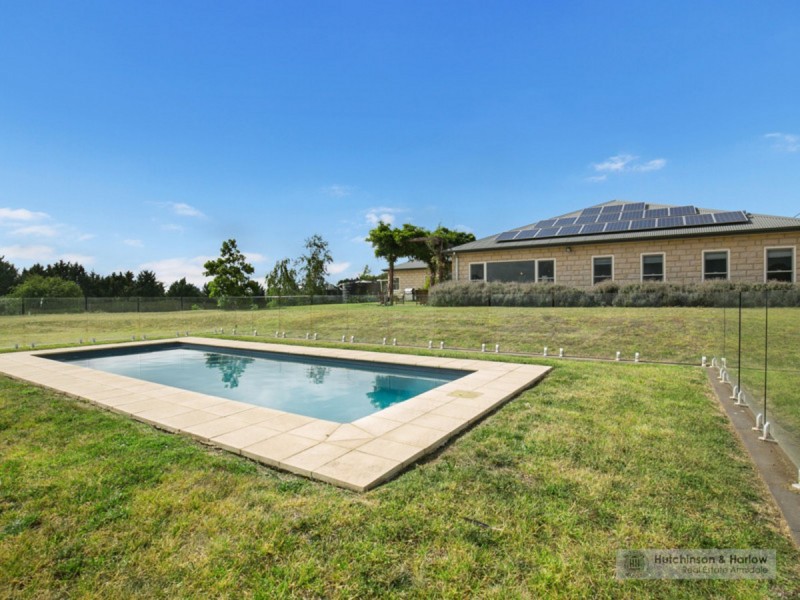 109 Lynland Drive, Armidale NSW 2350