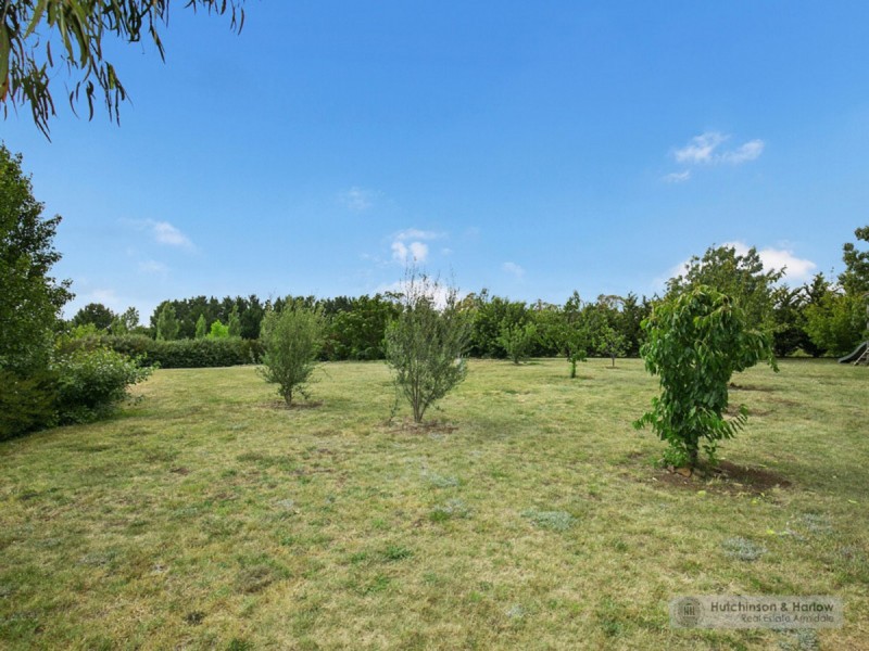 109 Lynland Drive, Armidale NSW 2350
