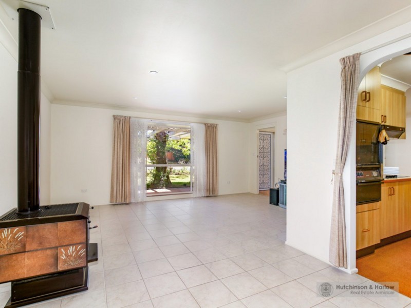 8 Jayne Close, Armidale NSW 2350