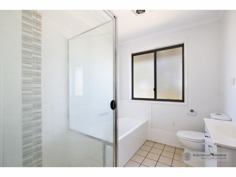 20-22 Birch Crescent, Armidale NSW 2350