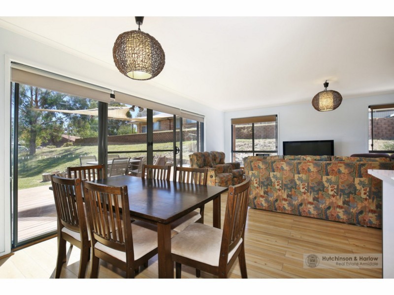 20-22 Birch Crescent, Armidale NSW 2350