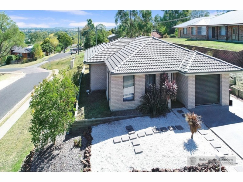 20-22 Birch Crescent, Armidale NSW 2350