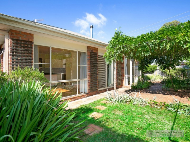 1/1 Crest Road, Armidale NSW 2350