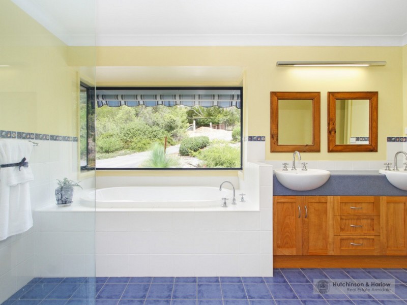 36 Sattlers Road, Armidale NSW 2350