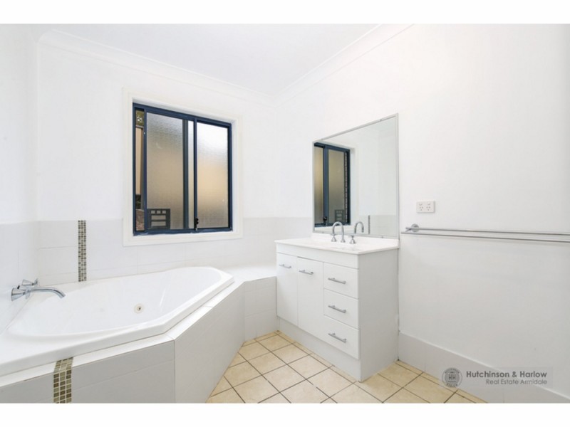 71 Ash Tree Drive, Armidale NSW 2350