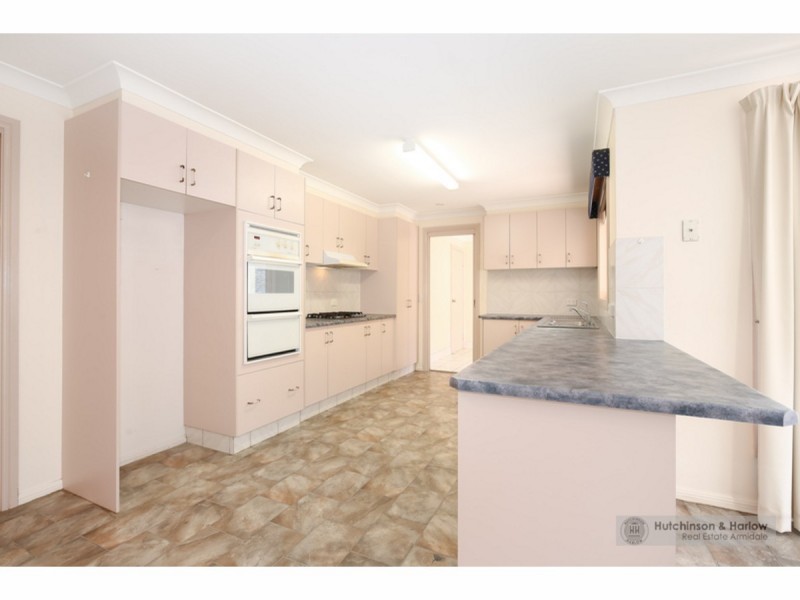 13 Williams Place, Armidale NSW 2350