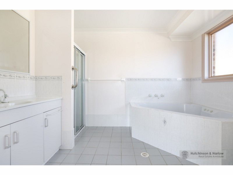 13 Williams Place, Armidale NSW 2350