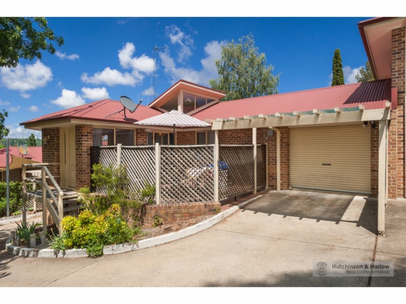 2/7 Quin Avenue, Armidale NSW 2350