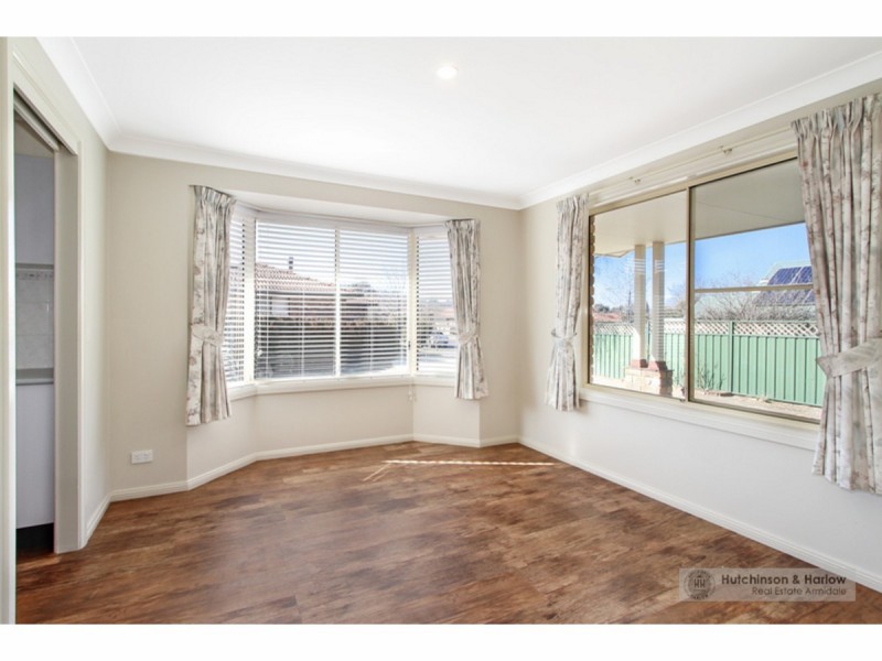 1 Ishbell Drive, Armidale NSW 2350