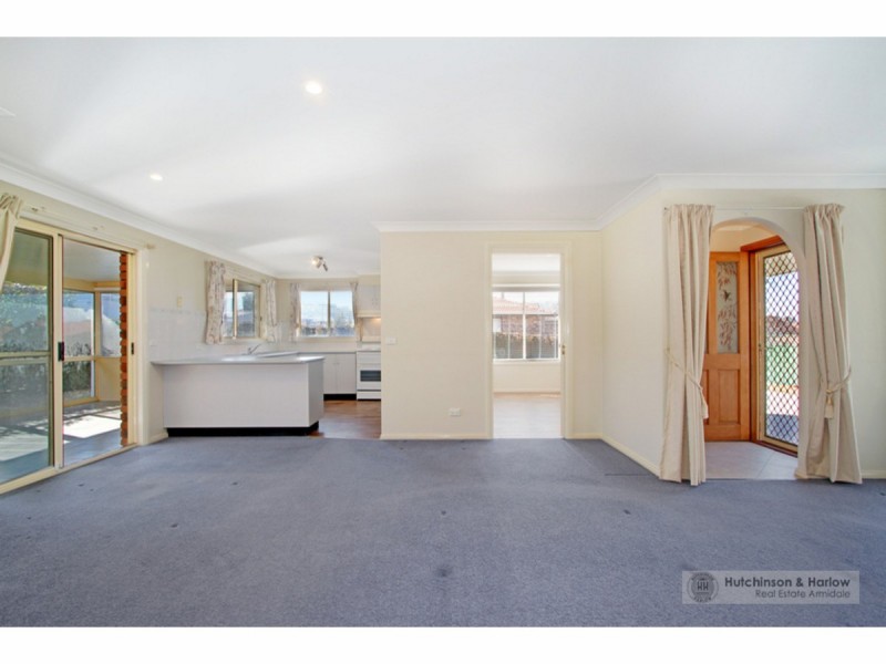 1 Ishbell Drive, Armidale NSW 2350
