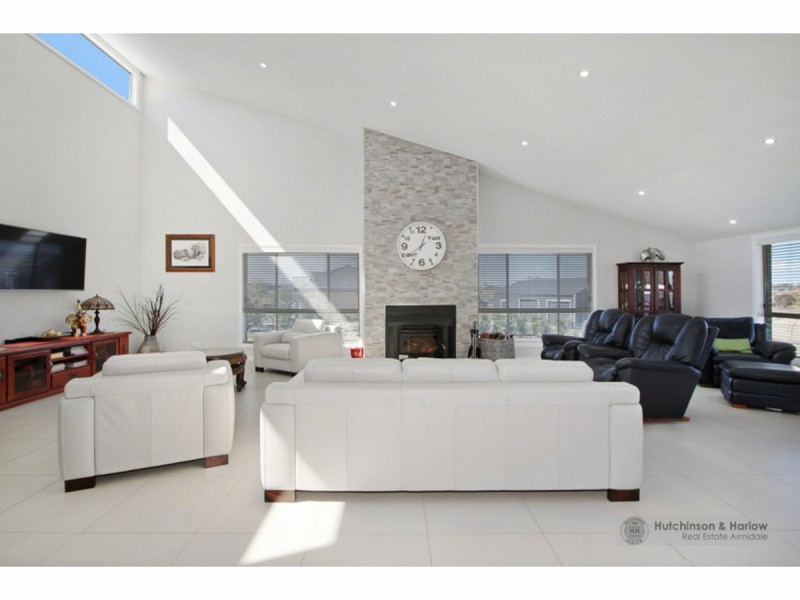 8 Welbourn Place, Armidale NSW 2350