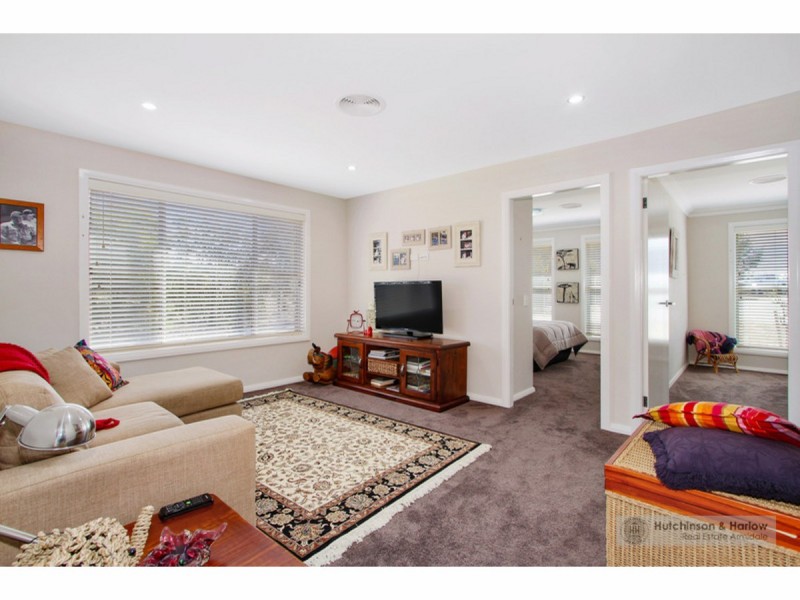 8 Welbourn Place, Armidale NSW 2350