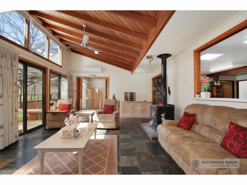 37 Lynches Road, Armidale NSW 2350